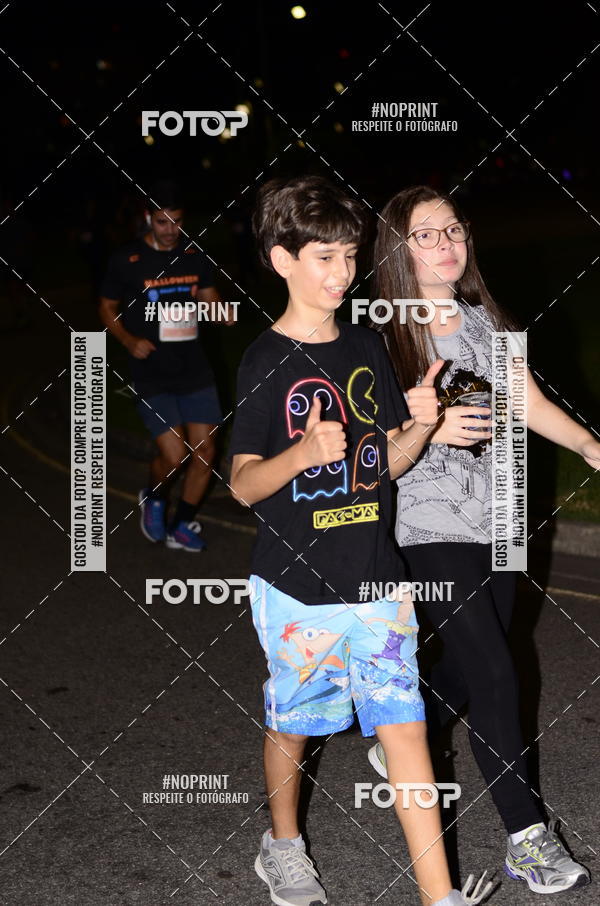 Buy your photos of the eventHalloween Run on Fotop