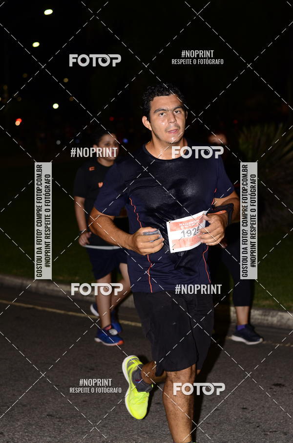 Buy your photos of the eventHalloween Run on Fotop