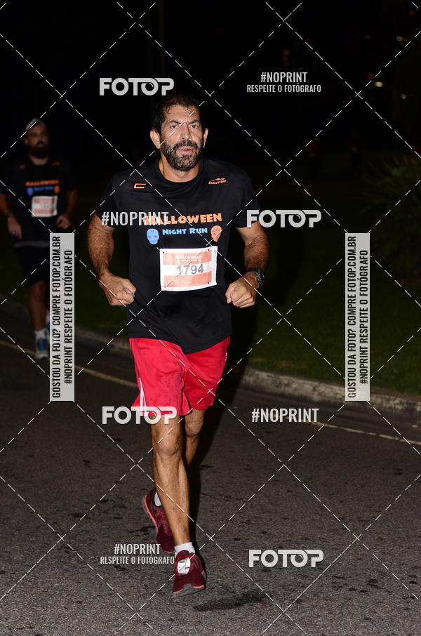 Buy your photos of the eventHalloween Run on Fotop