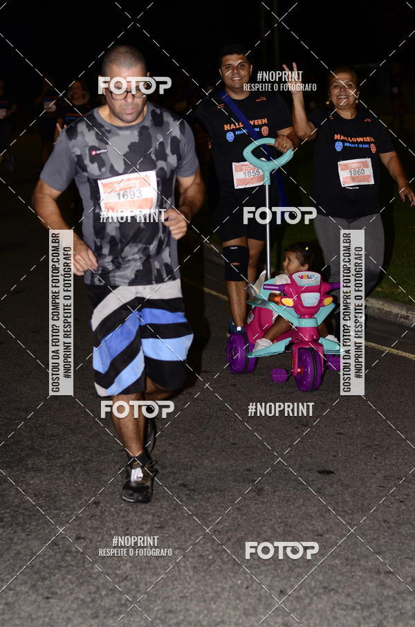 Buy your photos of the eventHalloween Run on Fotop