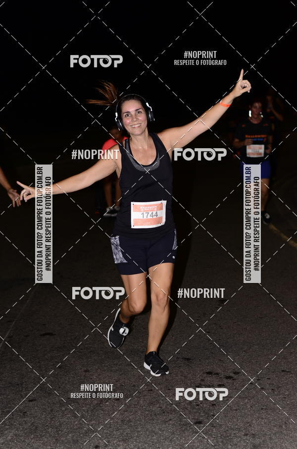 Buy your photos of the eventHalloween Run on Fotop