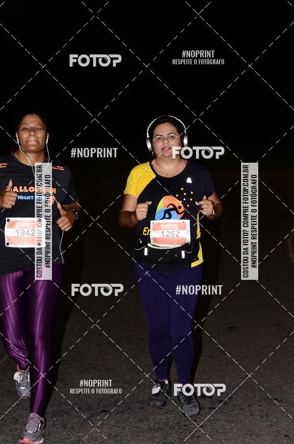 Buy your photos of the eventHalloween Run on Fotop