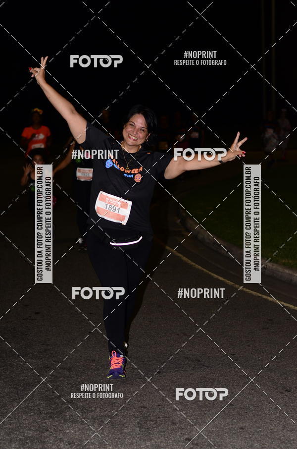 Buy your photos of the eventHalloween Run on Fotop
