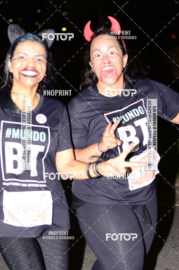 Buy your photos of the eventHalloween Run on Fotop