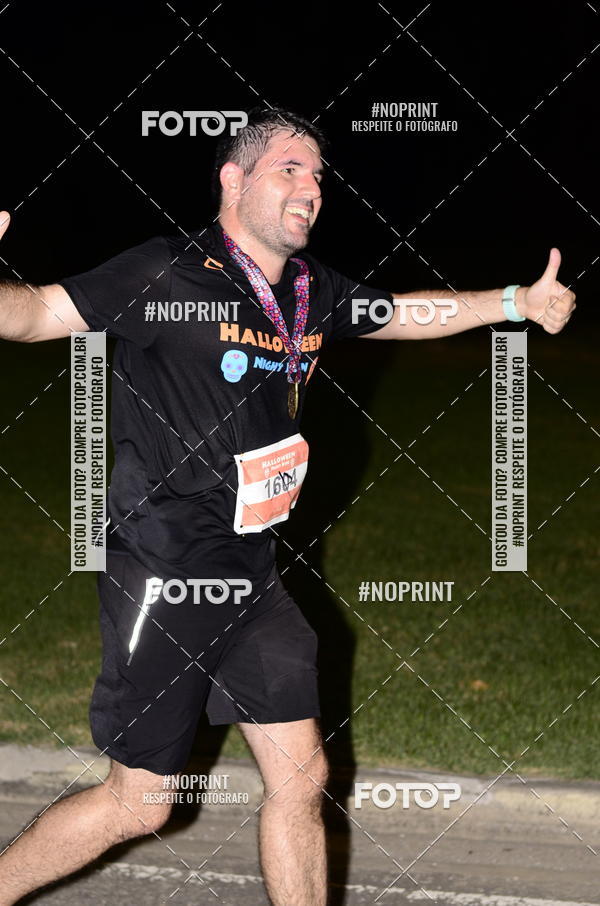 Buy your photos of the eventHalloween Run on Fotop