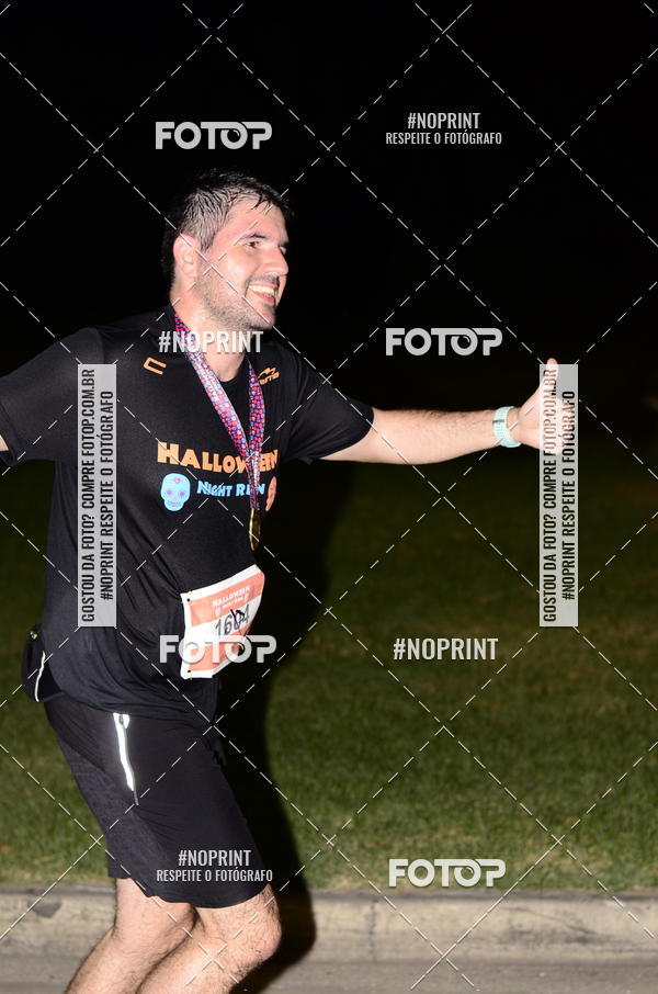 Buy your photos of the eventHalloween Run on Fotop