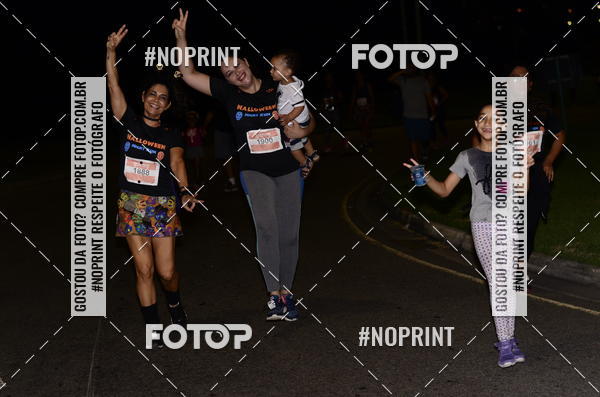 Buy your photos of the eventHalloween Run on Fotop