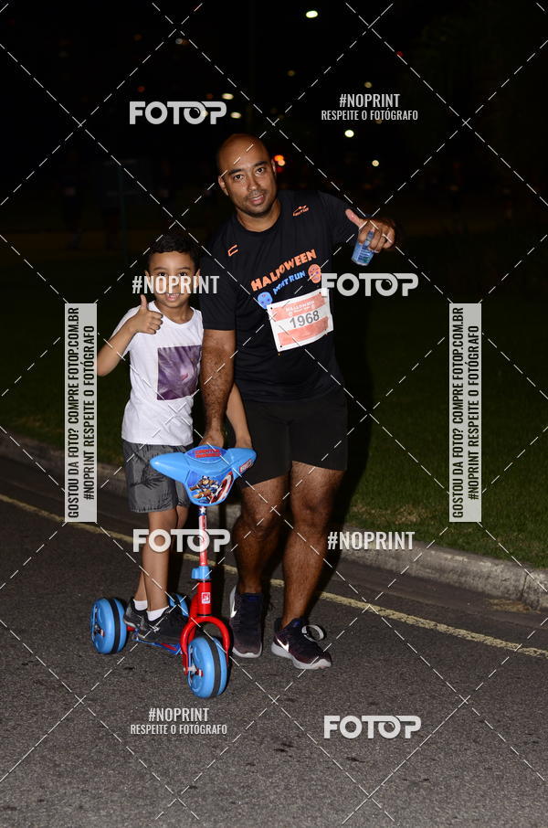 Buy your photos of the eventHalloween Run on Fotop