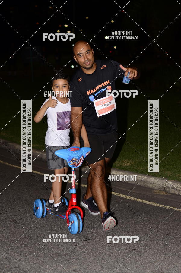 Buy your photos of the eventHalloween Run on Fotop