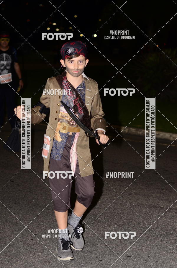 Buy your photos of the eventHalloween Run on Fotop