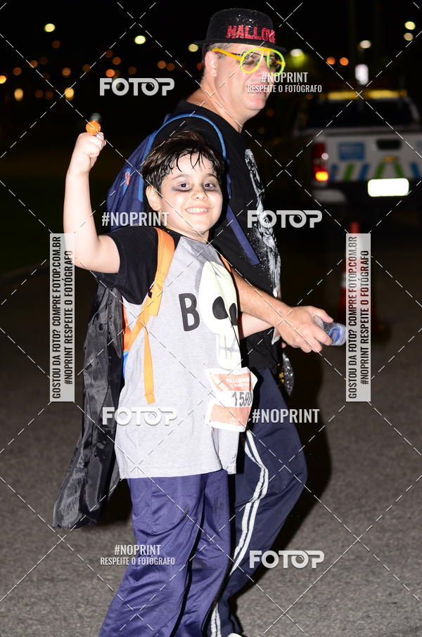 Buy your photos of the eventHalloween Run on Fotop