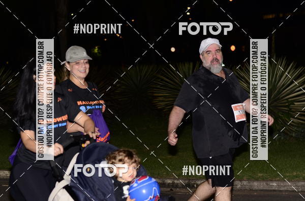 Buy your photos of the eventHalloween Run on Fotop