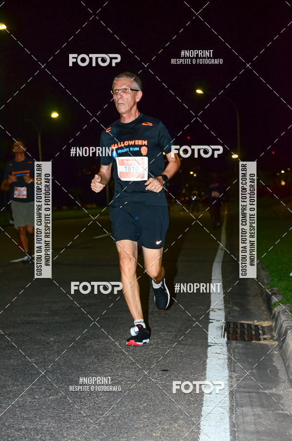 Buy your photos of the eventHalloween Run on Fotop