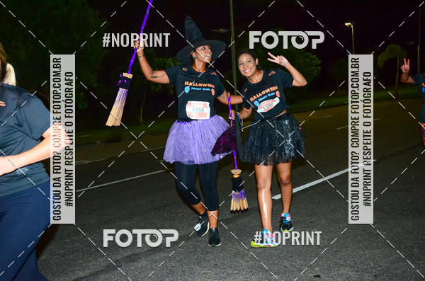 Buy your photos of the eventHalloween Run on Fotop