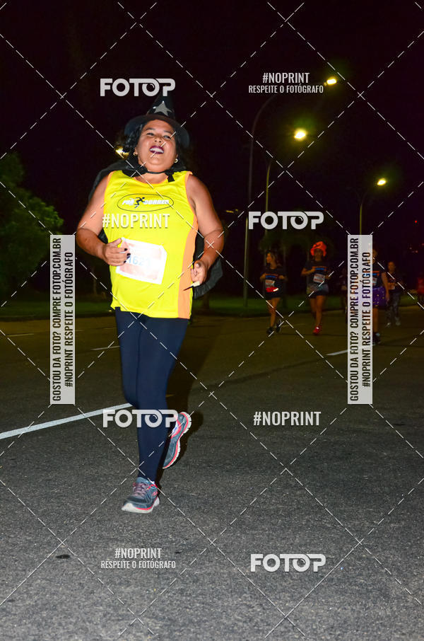 Buy your photos of the eventHalloween Run on Fotop