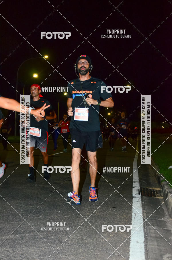Buy your photos of the eventHalloween Run on Fotop