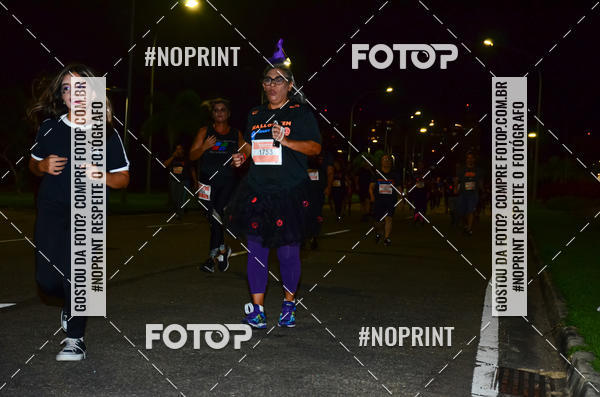 Buy your photos of the eventHalloween Run on Fotop
