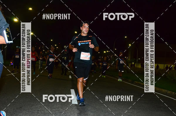 Buy your photos of the eventHalloween Run on Fotop
