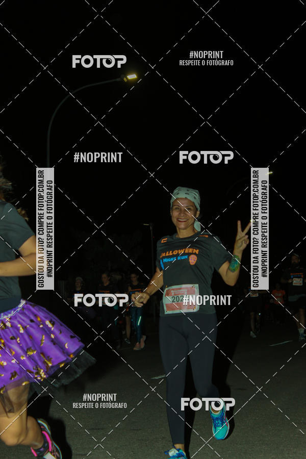 Buy your photos of the eventHalloween Run on Fotop