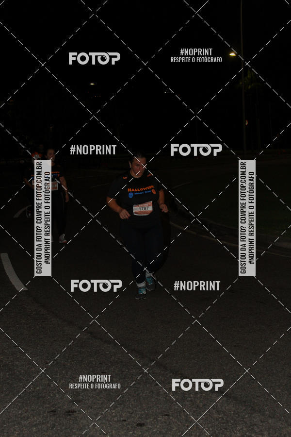 Buy your photos of the eventHalloween Run on Fotop