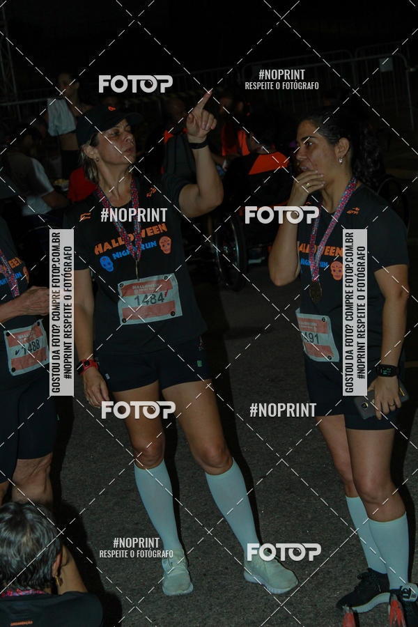 Buy your photos of the eventHalloween Run on Fotop