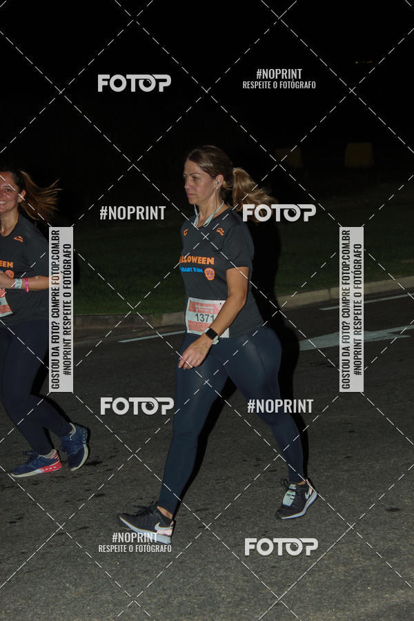 Buy your photos of the eventHalloween Run on Fotop