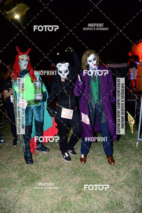 Buy your photos of the eventHalloween Run on Fotop