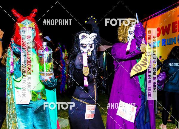 Buy your photos of the eventHalloween Run on Fotop