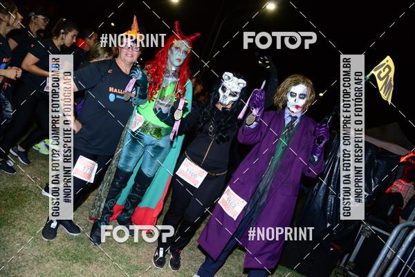 Buy your photos of the eventHalloween Run on Fotop