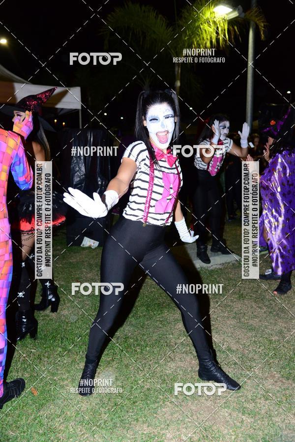 Buy your photos of the eventHalloween Run on Fotop