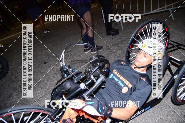 Buy your photos of the eventHalloween Run on Fotop