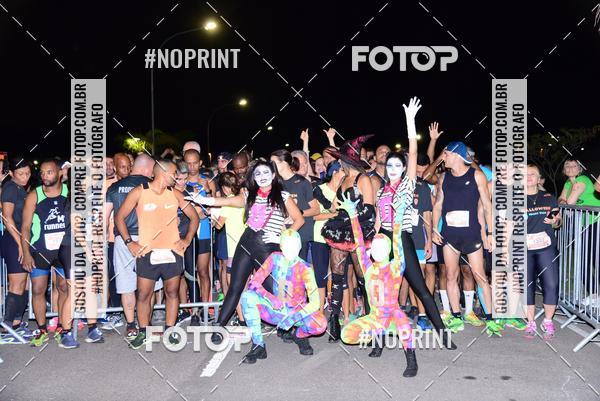 Buy your photos of the eventHalloween Run on Fotop