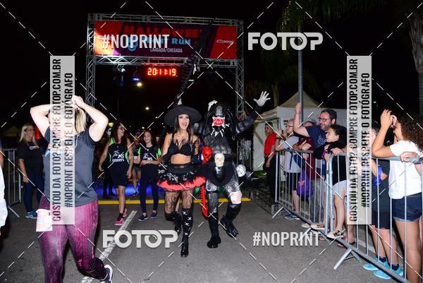 Buy your photos of the eventHalloween Run on Fotop