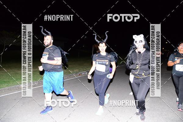 Buy your photos of the eventHalloween Run on Fotop