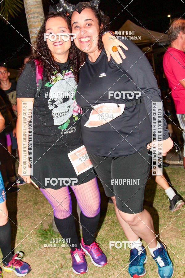 Buy your photos of the eventHalloween Run on Fotop