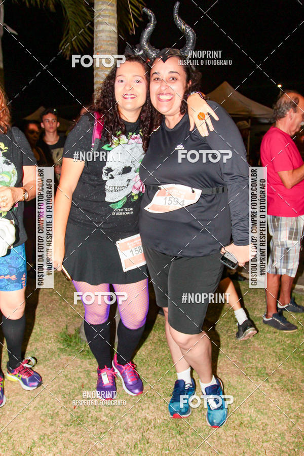 Buy your photos of the eventHalloween Run on Fotop