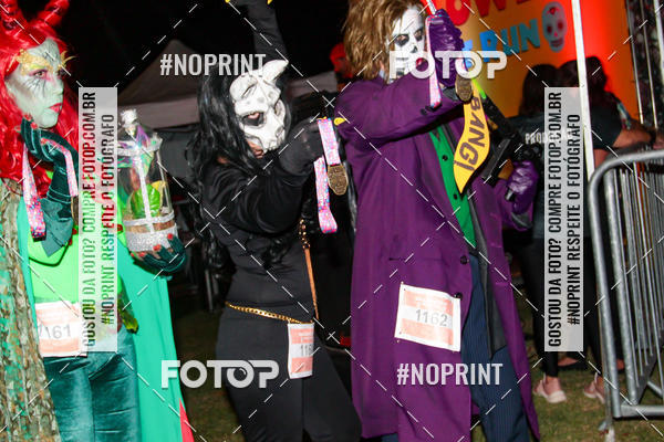 Buy your photos of the eventHalloween Run on Fotop