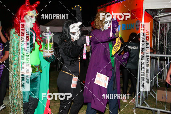 Buy your photos of the eventHalloween Run on Fotop