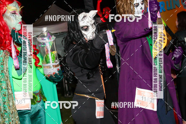 Buy your photos of the eventHalloween Run on Fotop