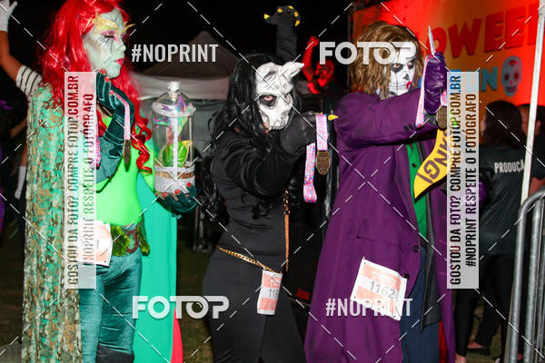 Buy your photos of the eventHalloween Run on Fotop