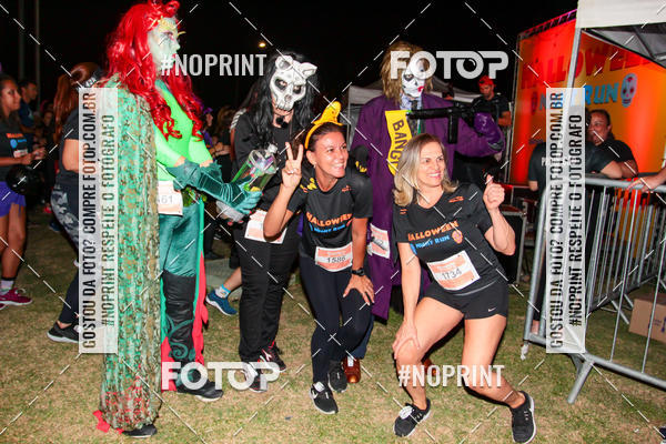 Buy your photos of the eventHalloween Run on Fotop
