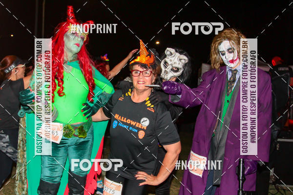 Buy your photos of the eventHalloween Run on Fotop
