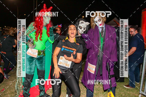Buy your photos of the eventHalloween Run on Fotop