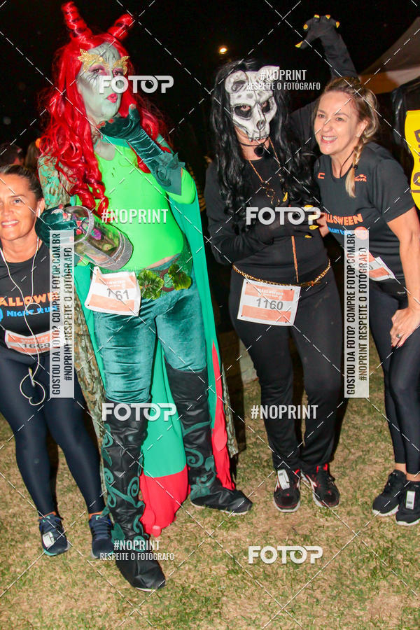 Buy your photos of the eventHalloween Run on Fotop