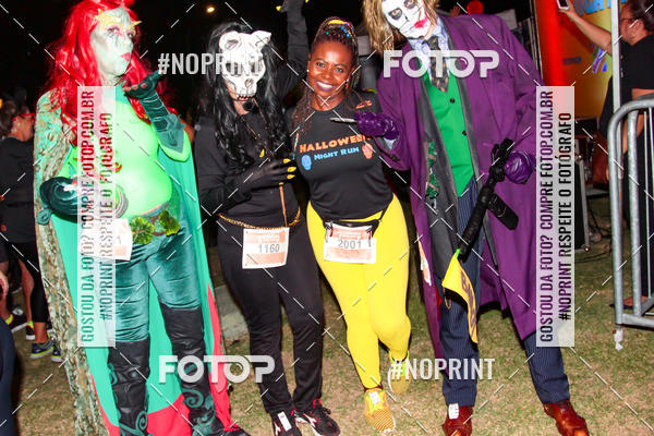 Buy your photos of the eventHalloween Run on Fotop