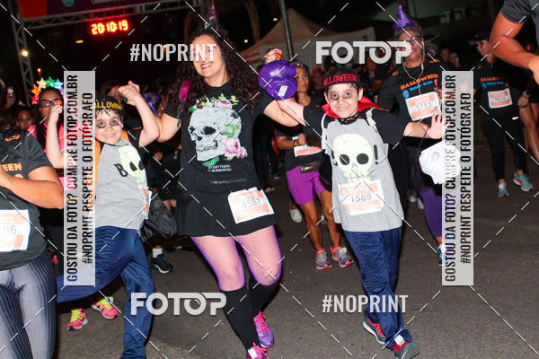 Buy your photos of the eventHalloween Run on Fotop