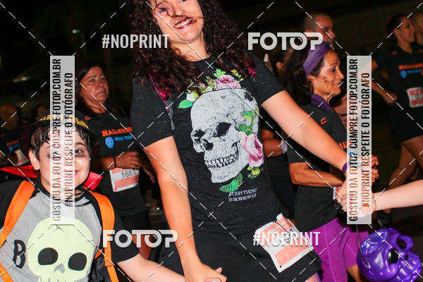 Buy your photos of the eventHalloween Run on Fotop
