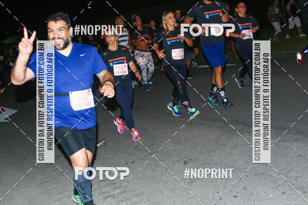 Buy your photos of the eventHalloween Run on Fotop