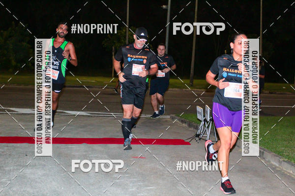 Buy your photos of the eventHalloween Run on Fotop