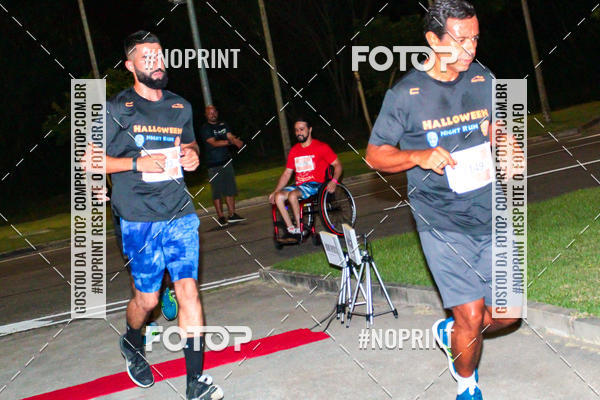 Buy your photos of the eventHalloween Run on Fotop